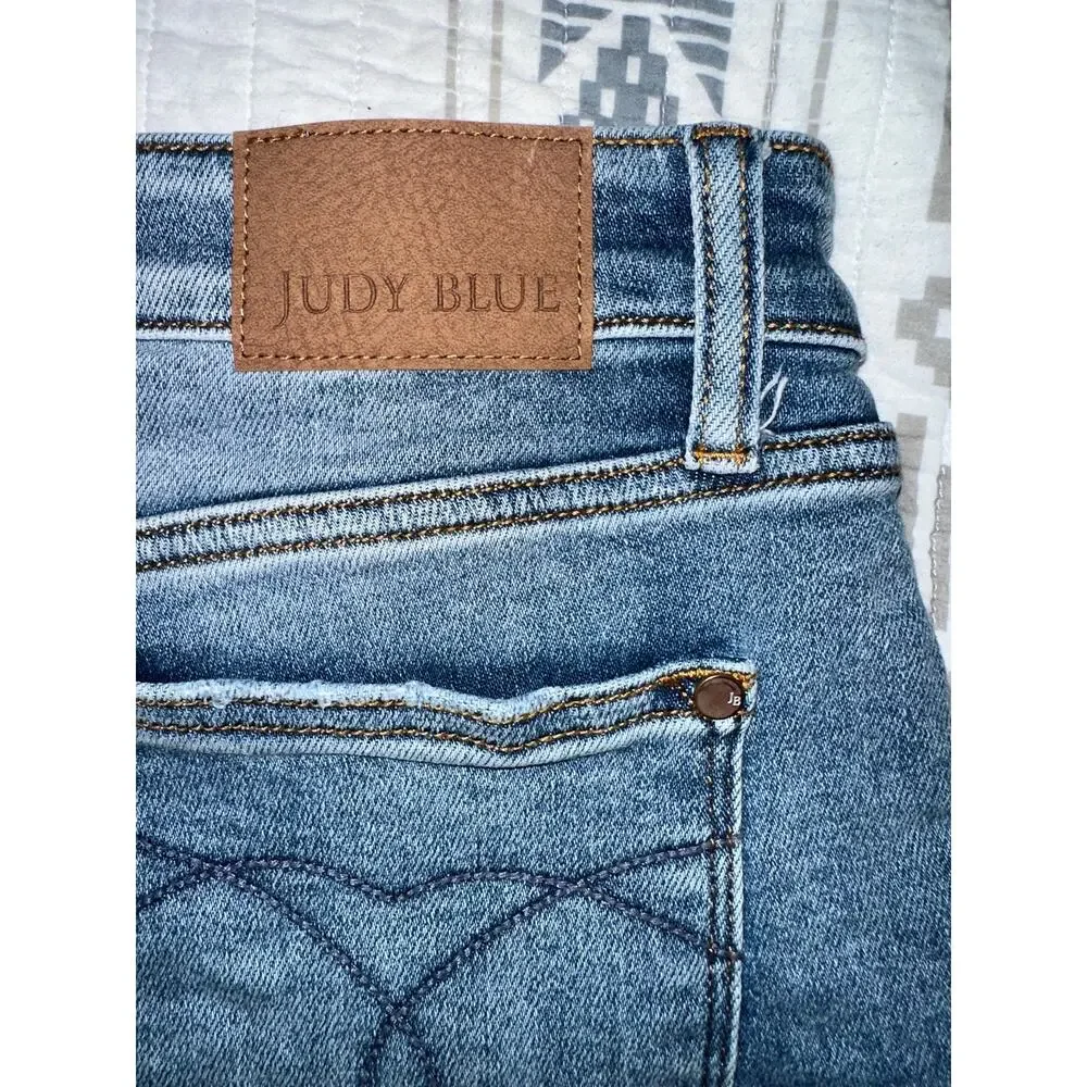 Judy Blue Womens Large Light Wash Denim Cutoff Shorts Raw Hem Stretch Mid Rise